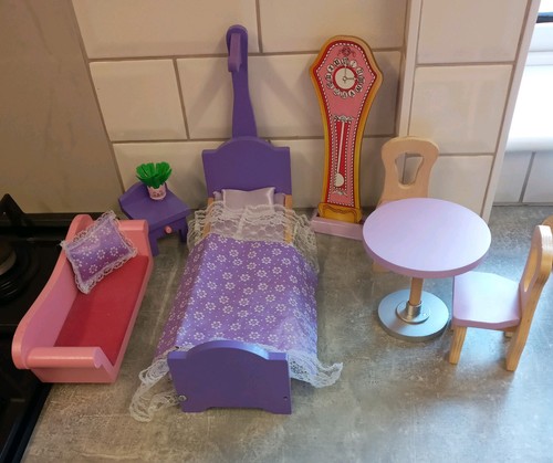 Wooden high doll house - high,