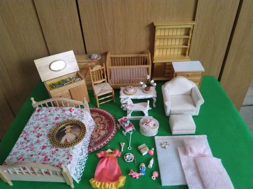 Large bundle doll house - bundle,