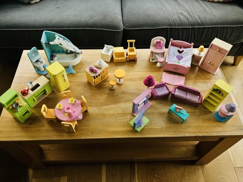 Toy van wooden dolls house - wooden,