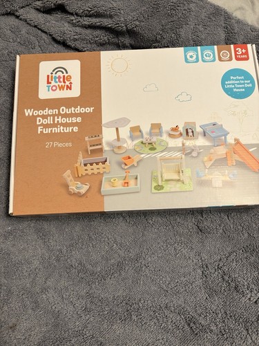 Brand new wooden dolls house - wooden,