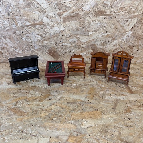Wooden vintage dolls house - wooden,