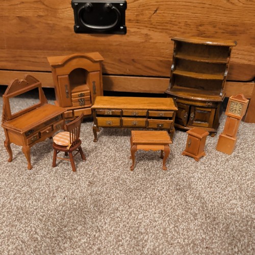 Vintage wooden dollhouse - vintage,