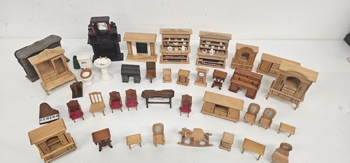 Piece wooden dollhouse - 40,