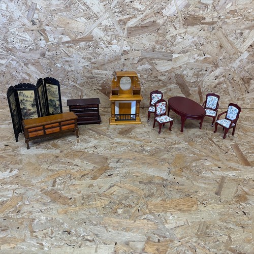 Wooden vintage dolls house - wooden,