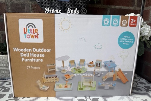Little town wooden - little,