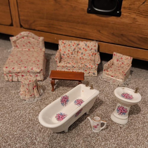 Vintage dolls house - dolls, floral