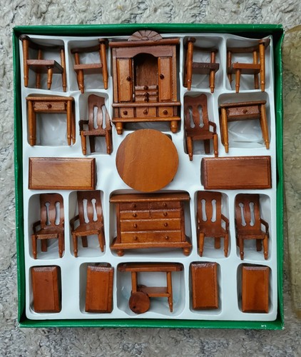 Vintage wooden doll house - vintage,
