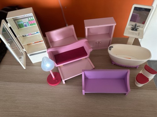 Dolls house wooden - dolls, plastic