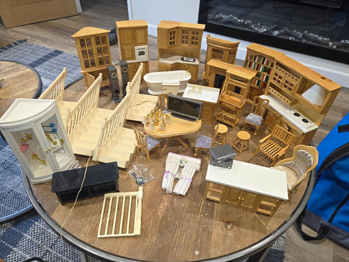 Stunning wooden dollhouse - stunning,